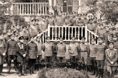 Офицеры Штаба Верх. Глвн. с  В.П.Полчаниновым.  Могилёв. 1917 год.