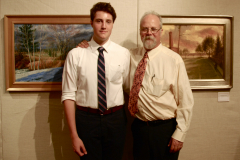 С-сыном-Максимом-на-выставке-своих-работ
