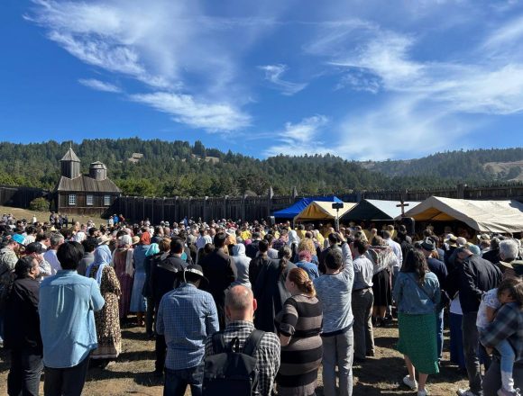 Торжества в Форте Росс. 4 октября 2025 г. Форт Росс: юбилей в первом православном приходе континентальной части США