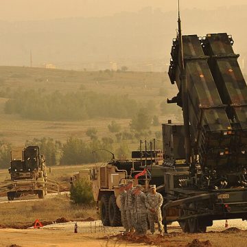U-s-service-members-stand-by-a-patriot-missile-battery-in-gaziantep-turkey Саммит НАТО 2026: иллюзия единства на фоне раскола